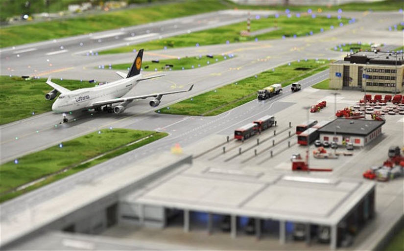 Let's take off! The largest airport model in the world Let's take off! The largest airport model in the world