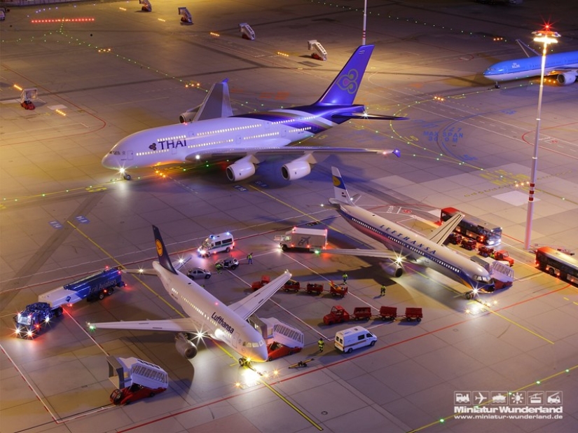 Let's take off! The largest airport model in the world Let's take off! The largest airport model in the world