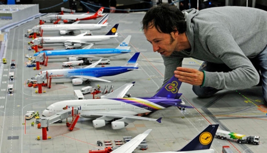 Let&#39;s take off! The largest airport model in the world