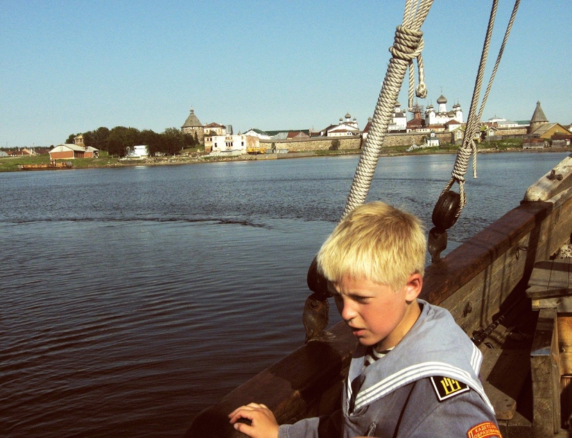 Let's save the ship together! Let's save the ship together!