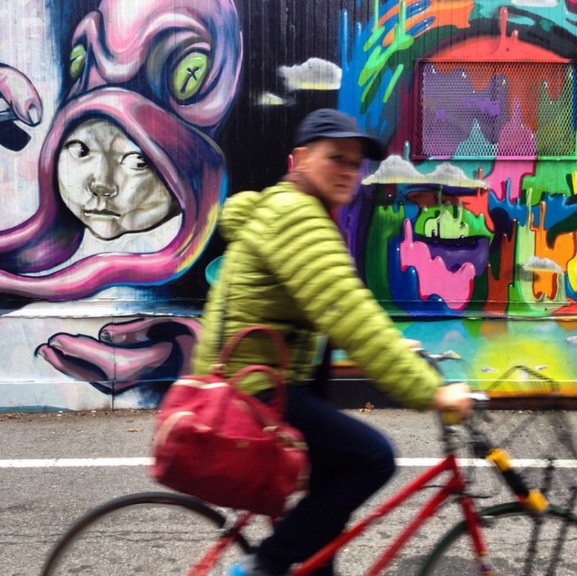 Life on the streets of New York through the lens of the iPhone Life on the streets of New York through the lens of the iPhone