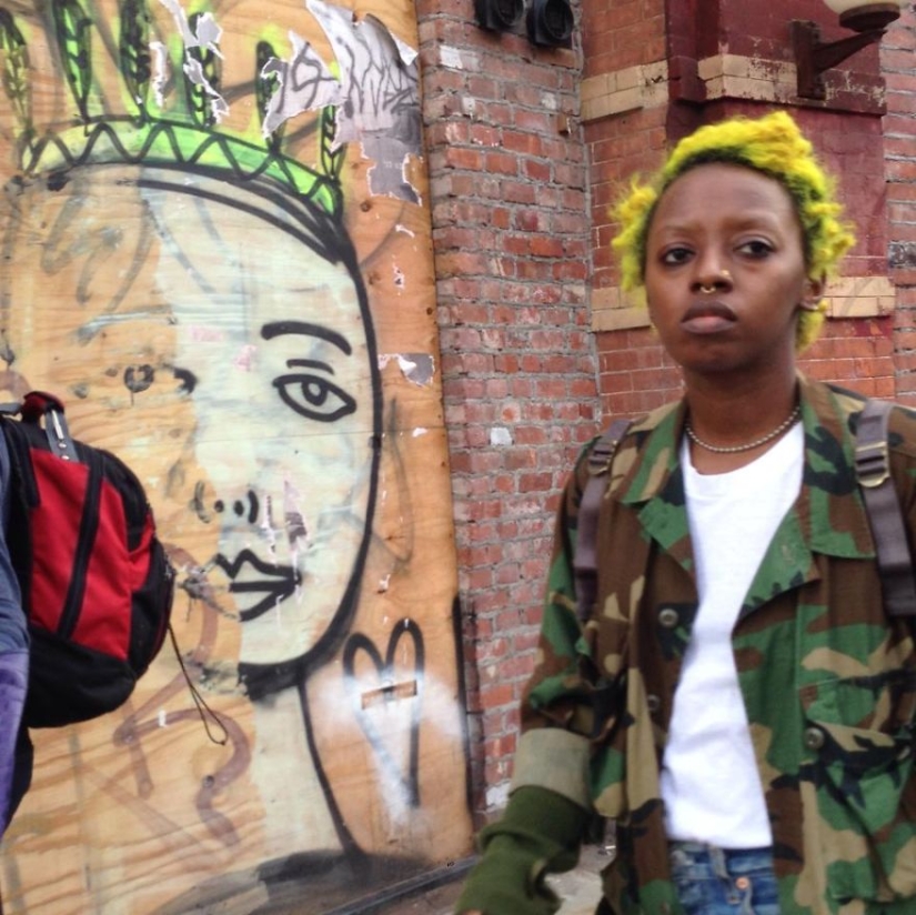 Life on the streets of New York through the lens of the iPhone Life on the streets of New York through the lens of the iPhone