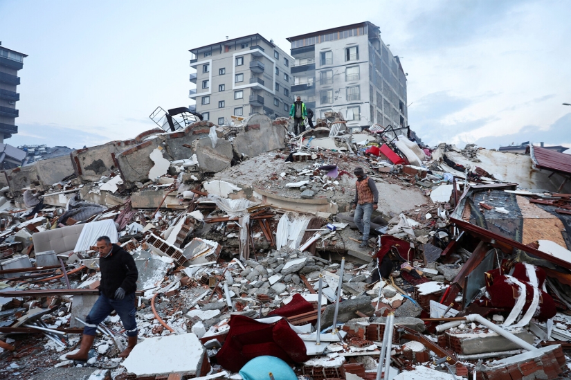 Lithospheric plates in Turkey have shifted by 3 meters. What does this mean and what does it threaten?