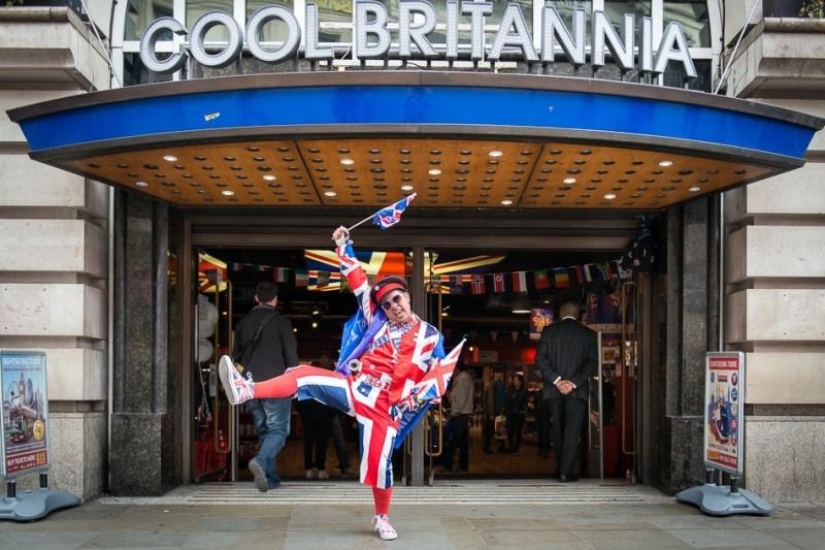 London as a mirror of world civilization London as a mirror of world civilization