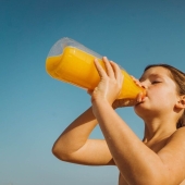 Los 5 alimentos poco saludables que alimentamos a nuestros hijos