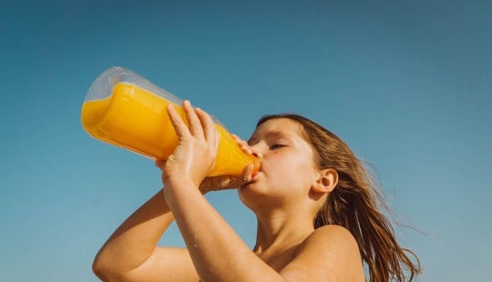 Los 5 alimentos poco saludables que alimentamos a nuestros hijos