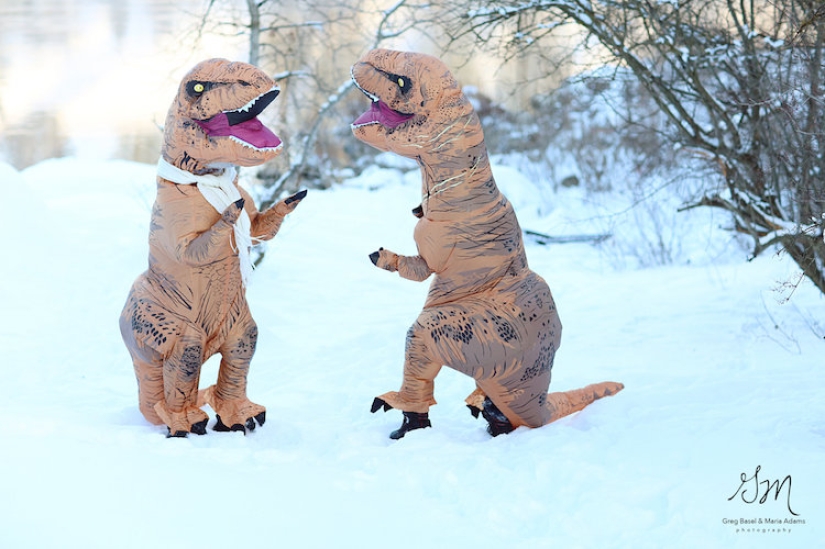 Los dinosaurios se han extinguido, pero el amor verdadero está vivo!