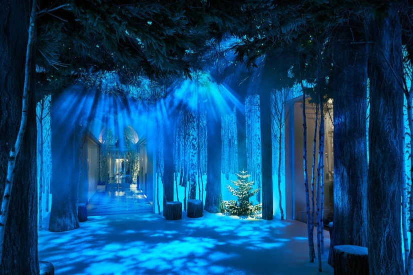 Los diseñadores de Apple han transformado un hotel de Londres para Navidad