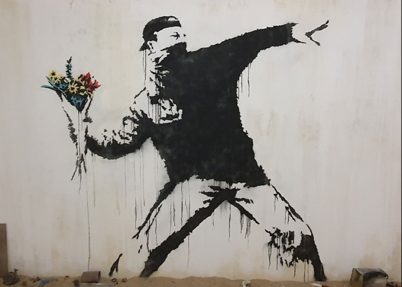 Los fanáticos de Banksy quedan atónitos cuando el artista “confirma” el nombre en una entrevista resurgida Los fanáticos de Banksy quedan atónitos cuando el artista “confirma” el nombre en una entrevista resurgida