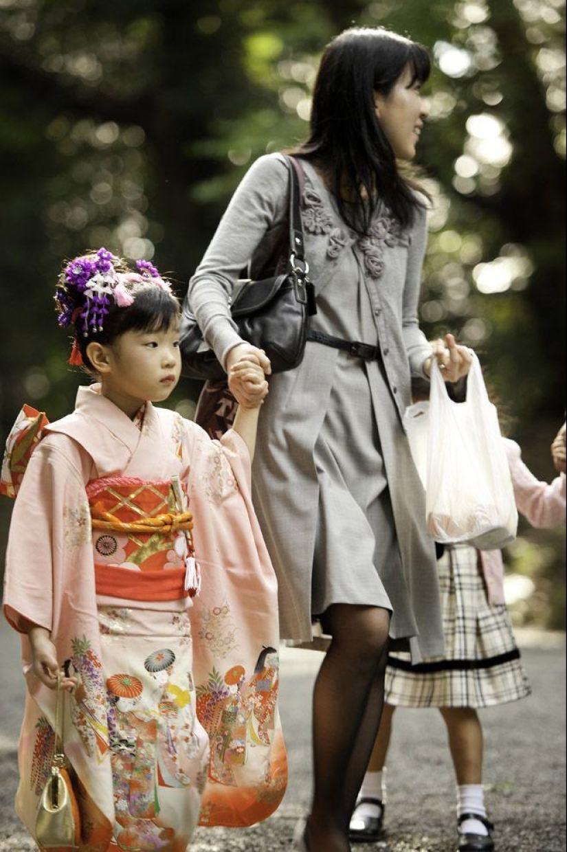 Los niños más encantadores en las vacaciones infantiles en Japón