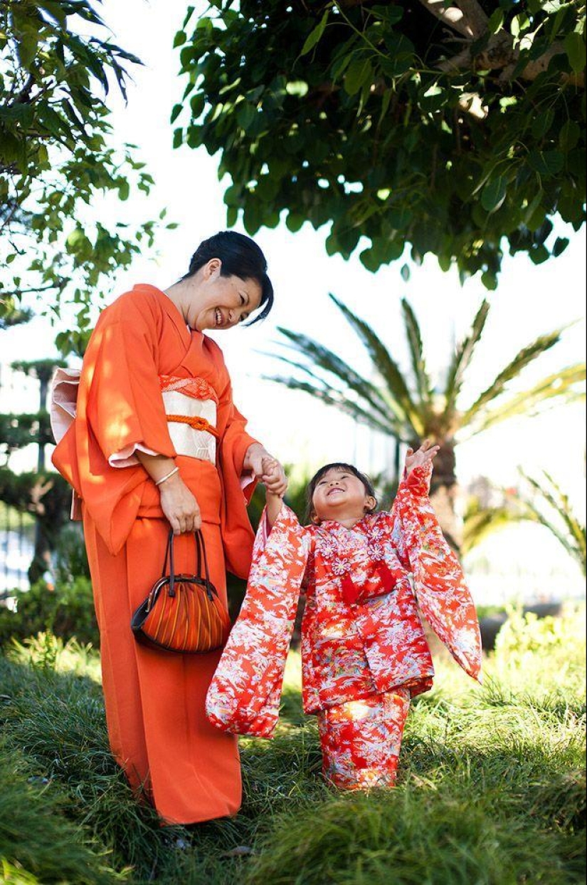 Los niños más encantadores en las vacaciones infantiles en Japón