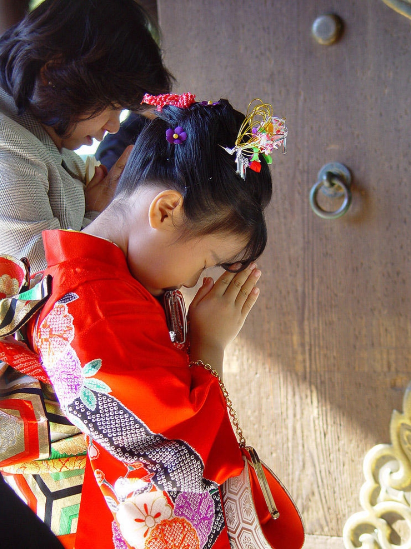 Los niños más encantadores en las vacaciones infantiles en Japón