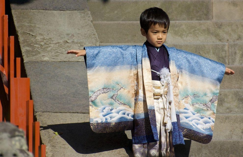 Los niños más encantadores en las vacaciones infantiles en Japón
