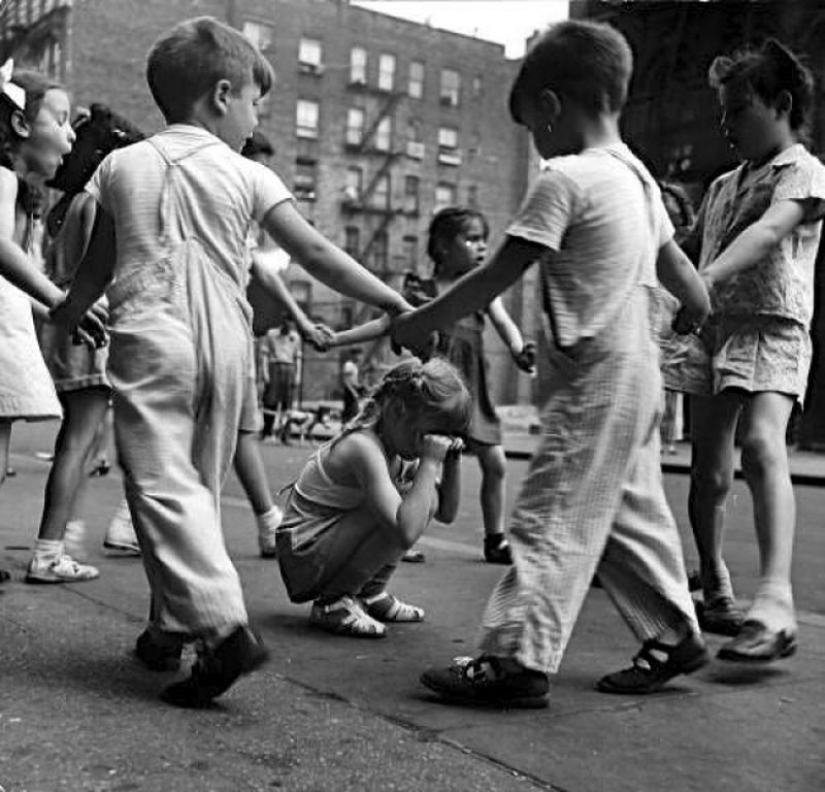 Los niños siguen siendo niños incluso en los momentos más difíciles.