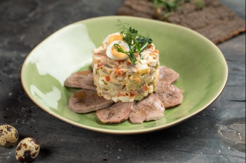 Los nuevos sabores de la ensalada de edad: 8 interesantes recetas de Navidad Olivier