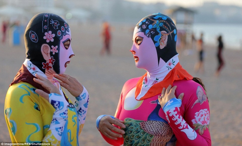Los trajes de baño chinos "facekini" ahora vienen en forma de panda, tigre y otros animales