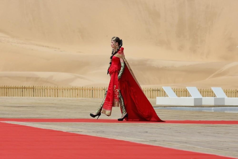 Loto en el desierto de Xiangshawan