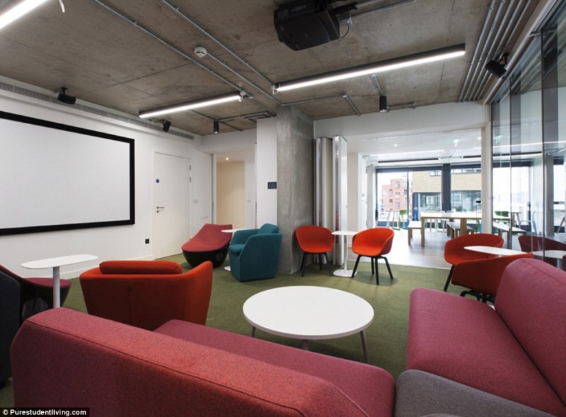 Luxury dorm: London students are unhappy with rooms for $2,200 a month Luxury dorm: London students are unhappy with rooms for $2,200 a month