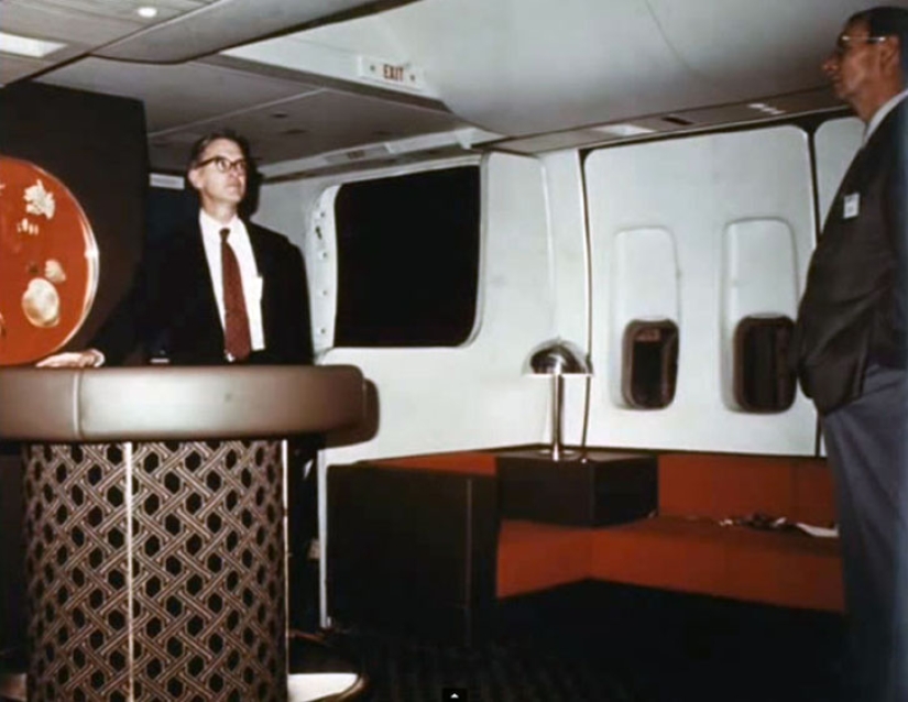 Luxury flight in the seventies on a Boeing 747 Luxury flight in the seventies on a Boeing 747