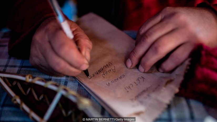 Mamihlapinatapai es la palabra más misteriosa y difícil de traducir de un idioma casi extinto Mamihlapinatapai es la palabra más misteriosa y difícil de traducir de un idioma casi extinto