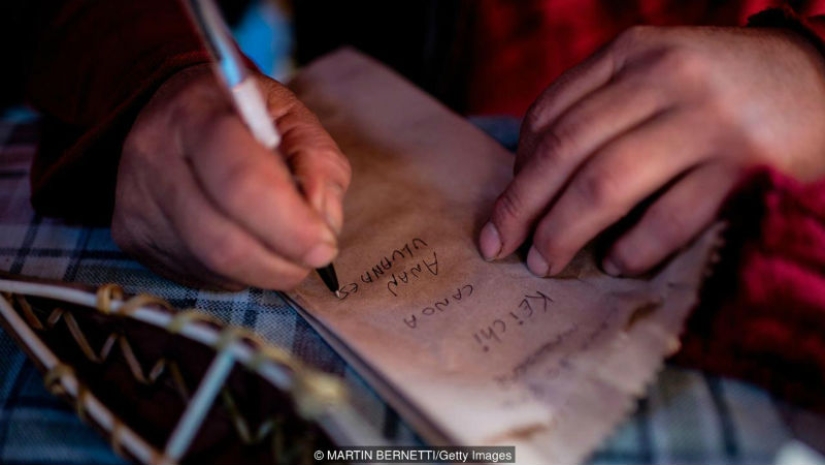 Mamihlapinatapai is the most mysterious and difficult word to translate from an almost extinct language Mamihlapinatapai is the most mysterious and difficult word to translate from an almost extinct language