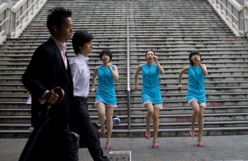 Man-machine: the tragicomic life of a Japanese office plankton