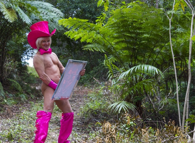 Man painting with his penis Man painting with his penis