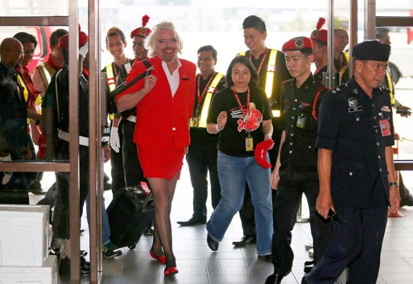 Man Said, Man Did: Virgin CEO Richard Branson Becomes a Flight Attendant Man Said, Man Did: Virgin CEO Richard Branson Becomes a Flight Attendant