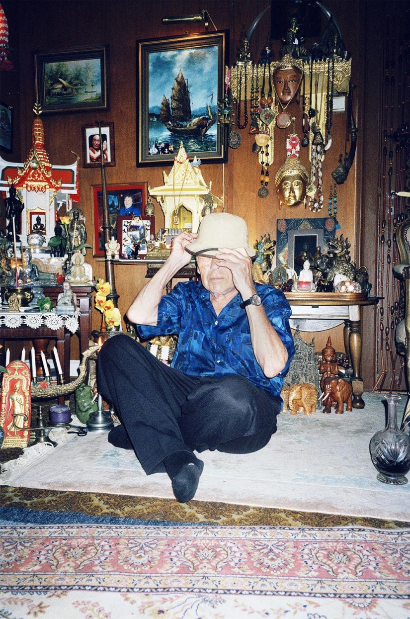 "Mania": strange collections and their owners in the Norwegian photographer's photo project