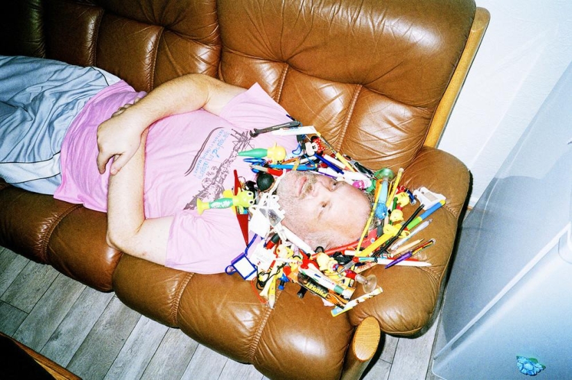 "Mania": strange collections and their owners in the Norwegian photographer's photo project