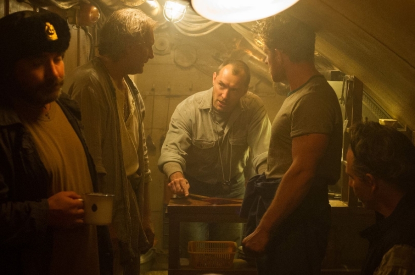 &quot;Mar Negro&quot;: 7 datos curiosos sobre el thriller de aventuras con Konstantin Khabensky y Jude Law