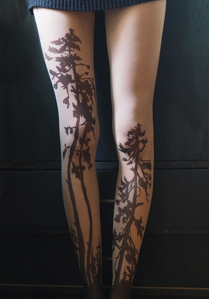 "Medias-tatuajes" crean la ilusión de tatuajes en las piernas