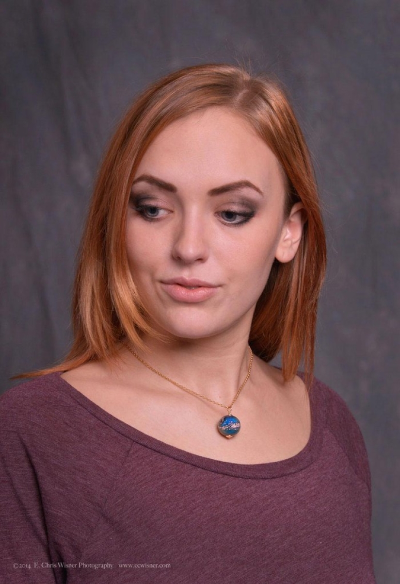 Memoria eterna: el artista crea cuentas conmemorativas a partir de las cenizas de los muertos Memoria eterna: el artista crea cuentas conmemorativas a partir de las cenizas de los muertos