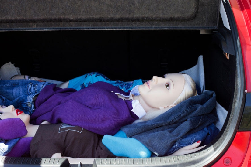 Men and dolls Men and dolls