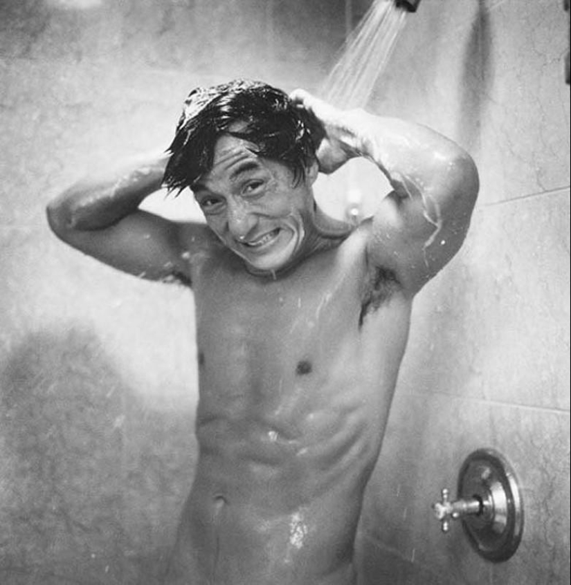 Men early in the morning Men early in the morning