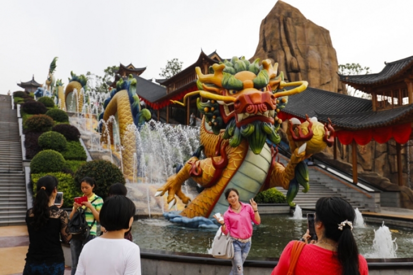Mickey Mouse is over: how the richest Chinese declared war on Disney