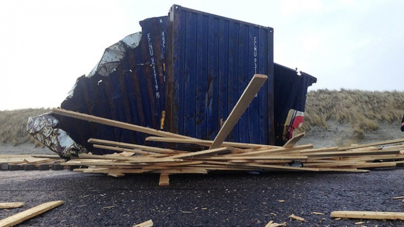 Miles de "sorpresas más amables" fueron arrastradas por una tormenta en la costa de la isla alemana Miles de "sorpresas más amables" fueron arrastradas por una tormenta en la costa de la isla alemana