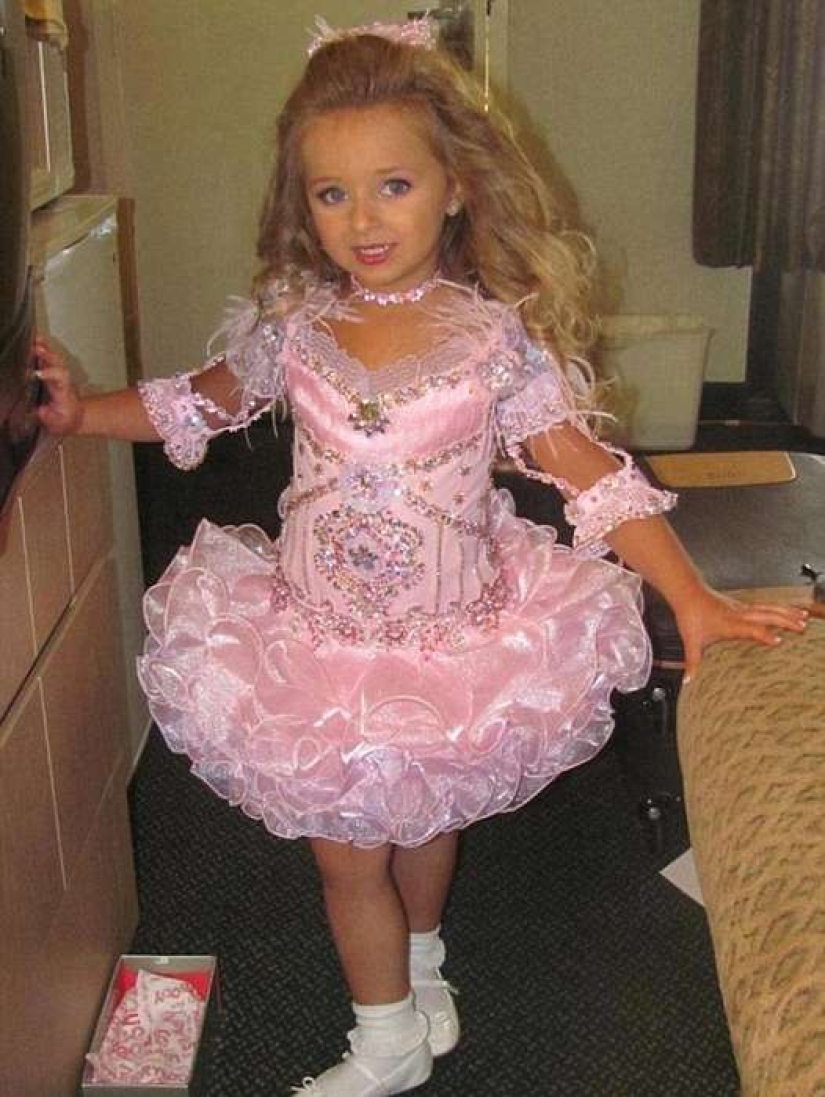 Millionaire at 9 years old: how does a girl who is richer than her mother live