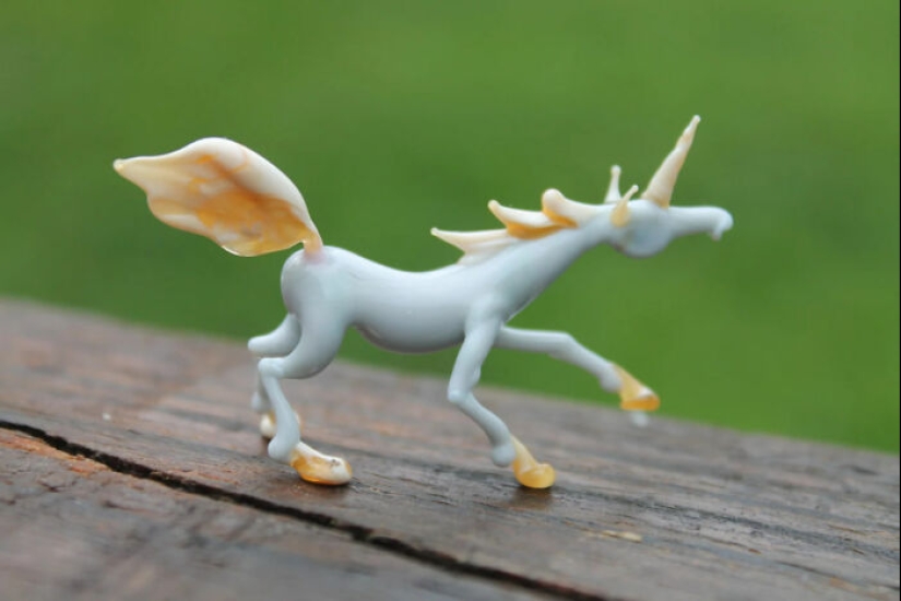 Mis 8 figuras en miniatura de vidrio que hice para Navidad como regalos únicos