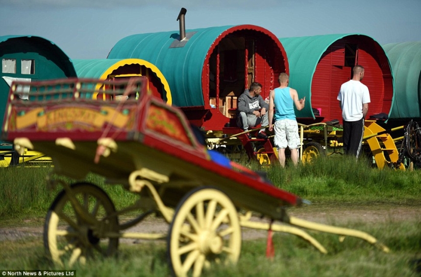 Mixed up in a bunch of horses, people: what thousands of gypsies are doing at the Appleby Horse Fair