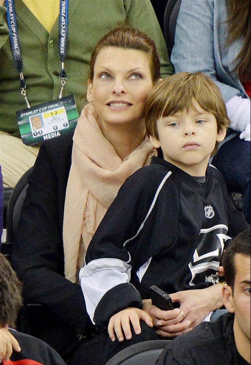 Model and mother rolled into one