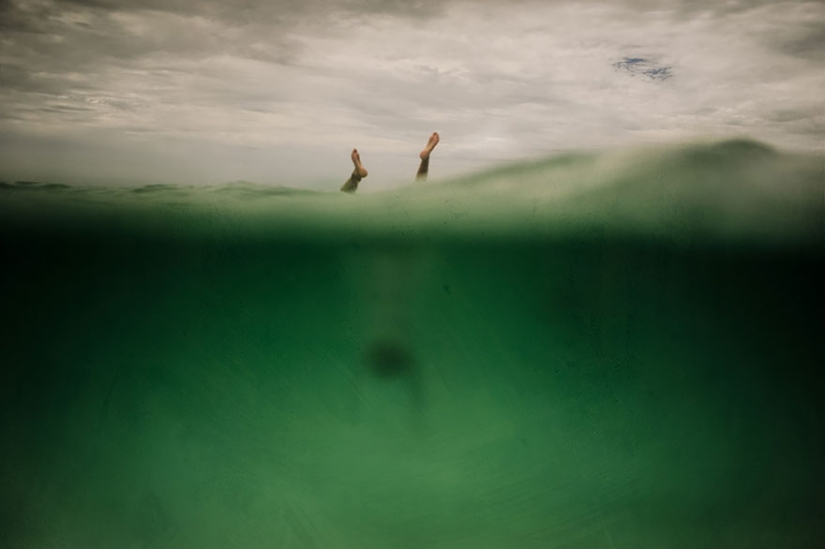 Mom takes pictures of her fearless daughters