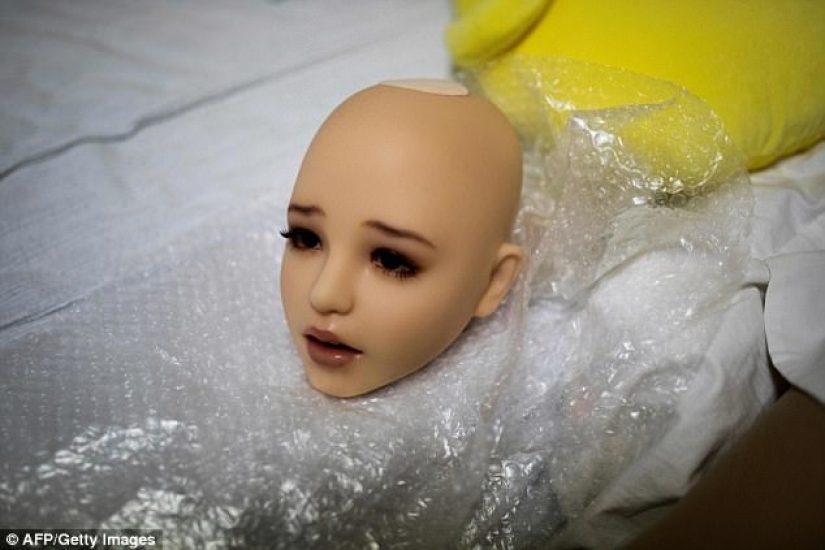 More and more Japanese prefer relationships with rubber sex dolls