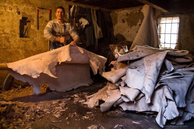 Morocco: Fes Leather Workshops