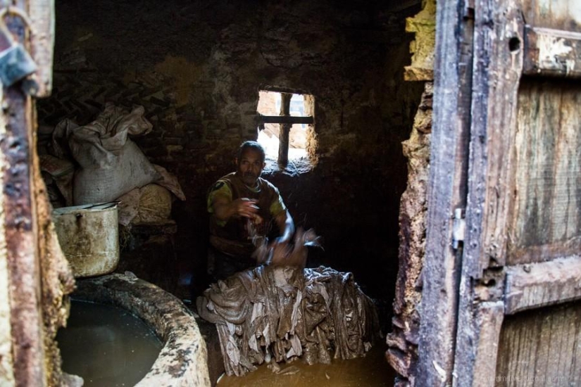 Morocco: Fes Leather Workshops