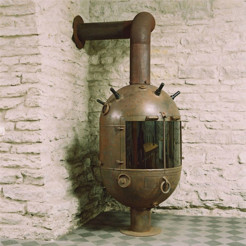 Muebles de antiguas minas navales Muebles de antiguas minas navales