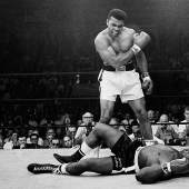Muhammad Ali, uno de los mejores boxeadores de la historia del deporte, ha muerto en Estados Unidos