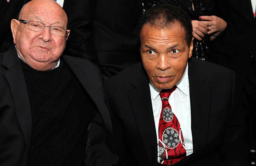 Muhammad Ali, uno de los mejores boxeadores de la historia del deporte, ha muerto en Estados Unidos