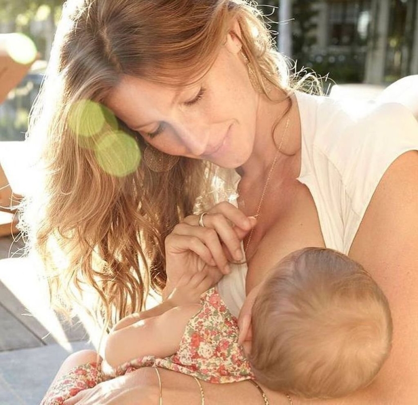 Mujeres que piensan que está bien amamantar en público (10 fotos)