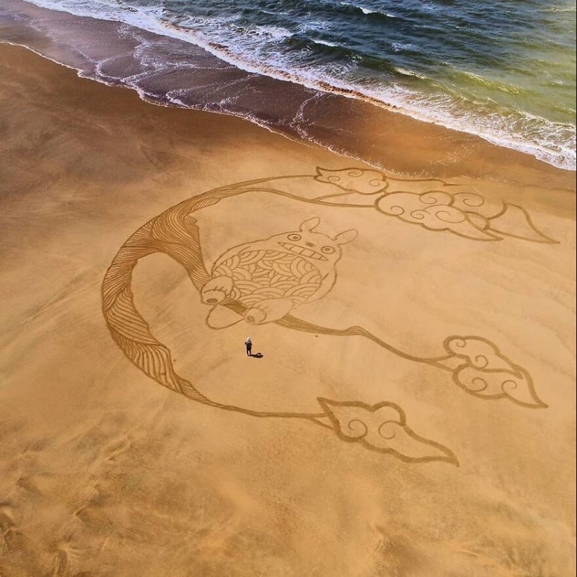 My 12 Beach Sand Drawings That Are Between 30 And 100 Meters Wide